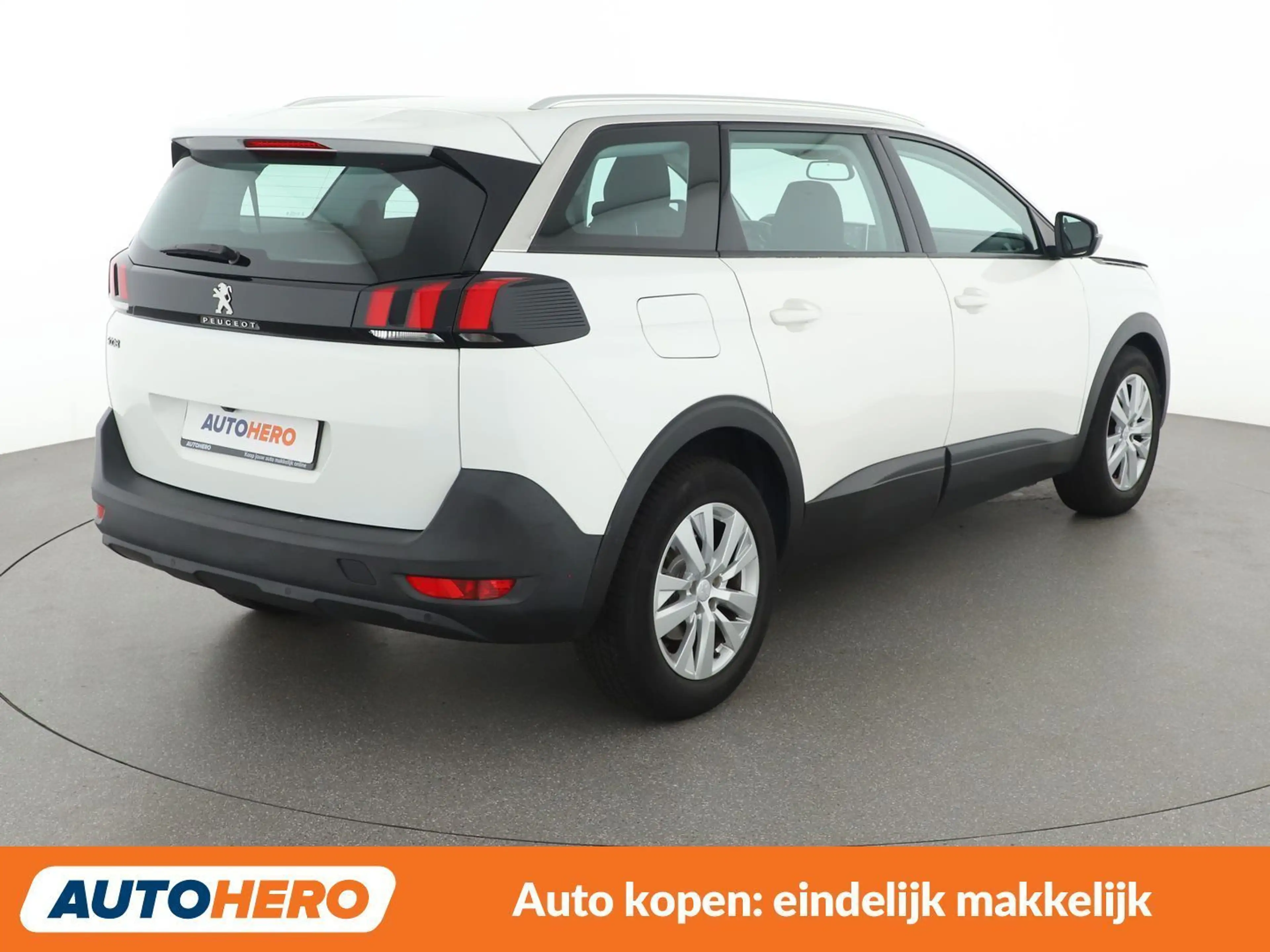 Peugeot 5008 1.2 PureTech Active — photo 6