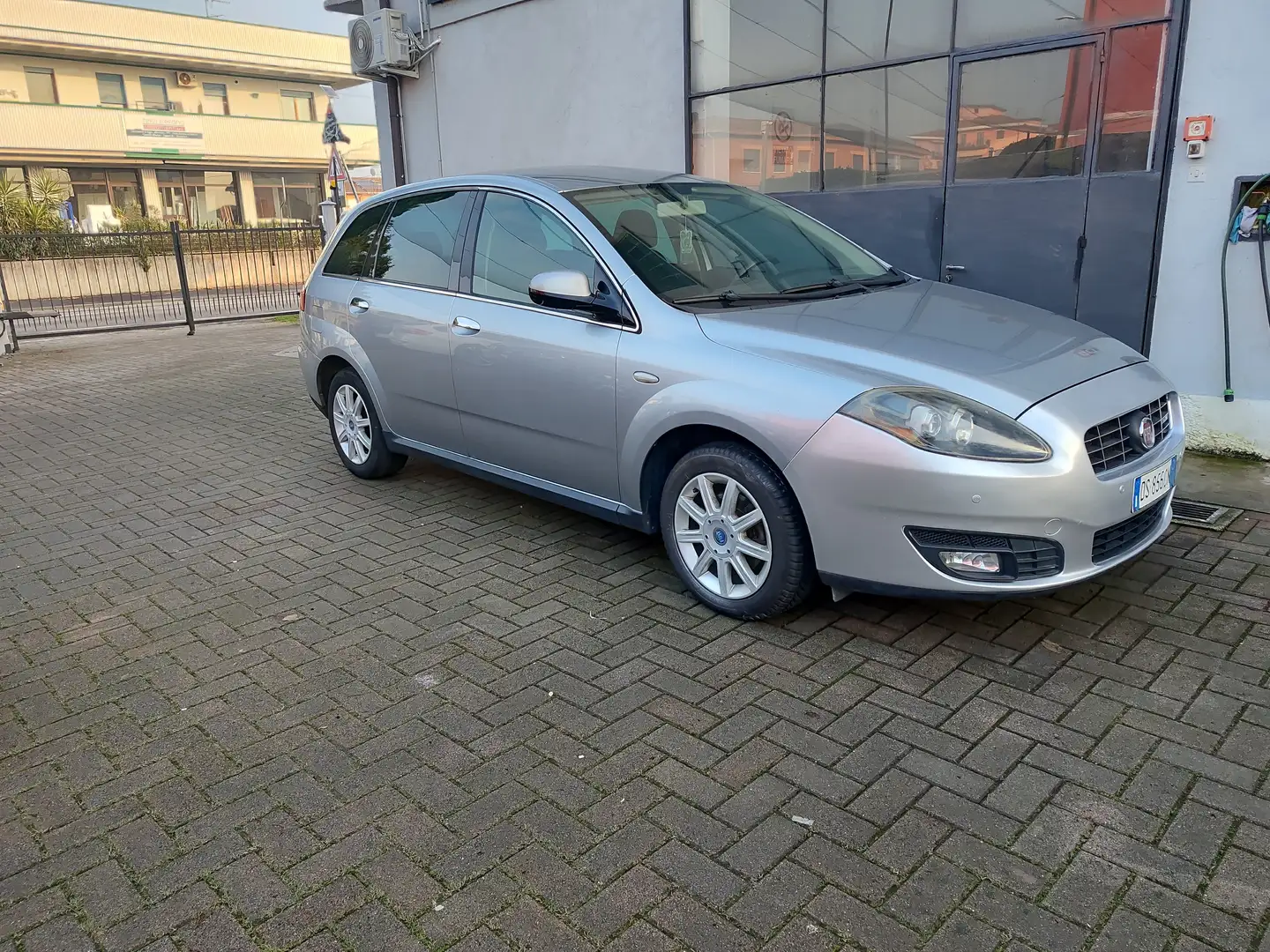 Fiat Croma Croma II 2007 1.9 mjt 16v Dynamic 150cv Silber - 1