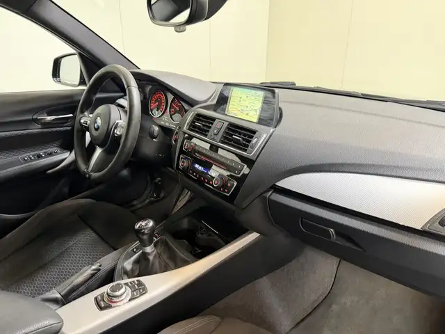 BMW 1 Series view 12