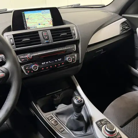 BMW 1 Series view 11