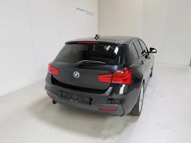 BMW 1 Series view 24