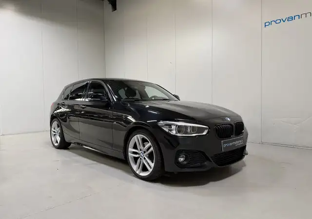 BMW 1 Series view 5