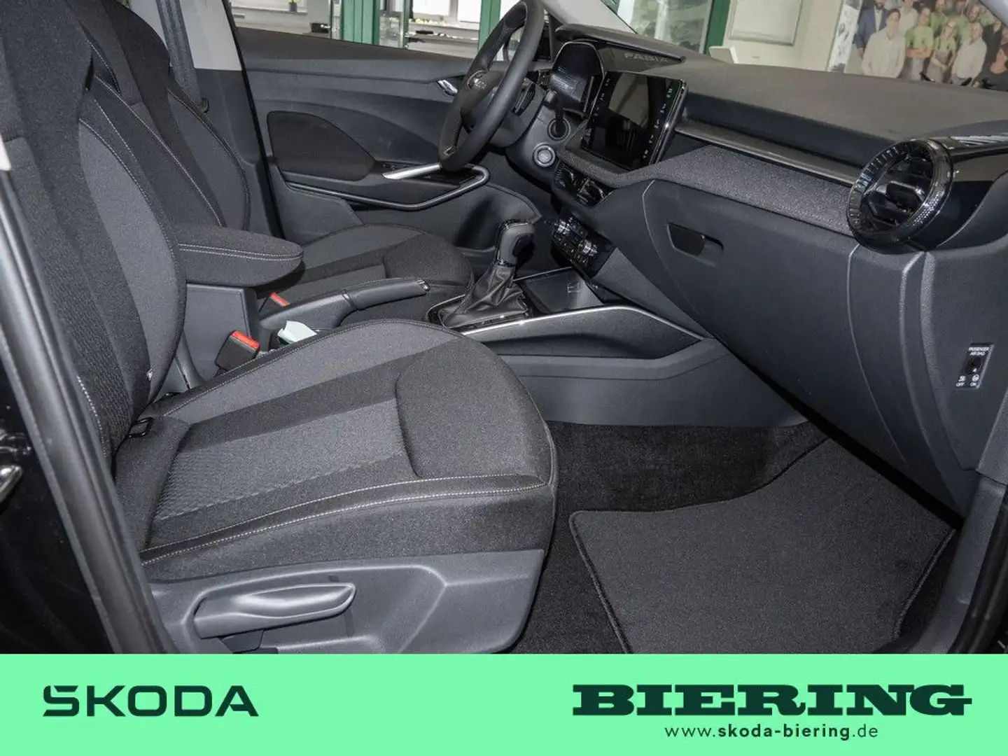 Skoda Fabia 1.0 TSI Drive PDC SHZ KAMERA NAVI ACC LED Noir - 2