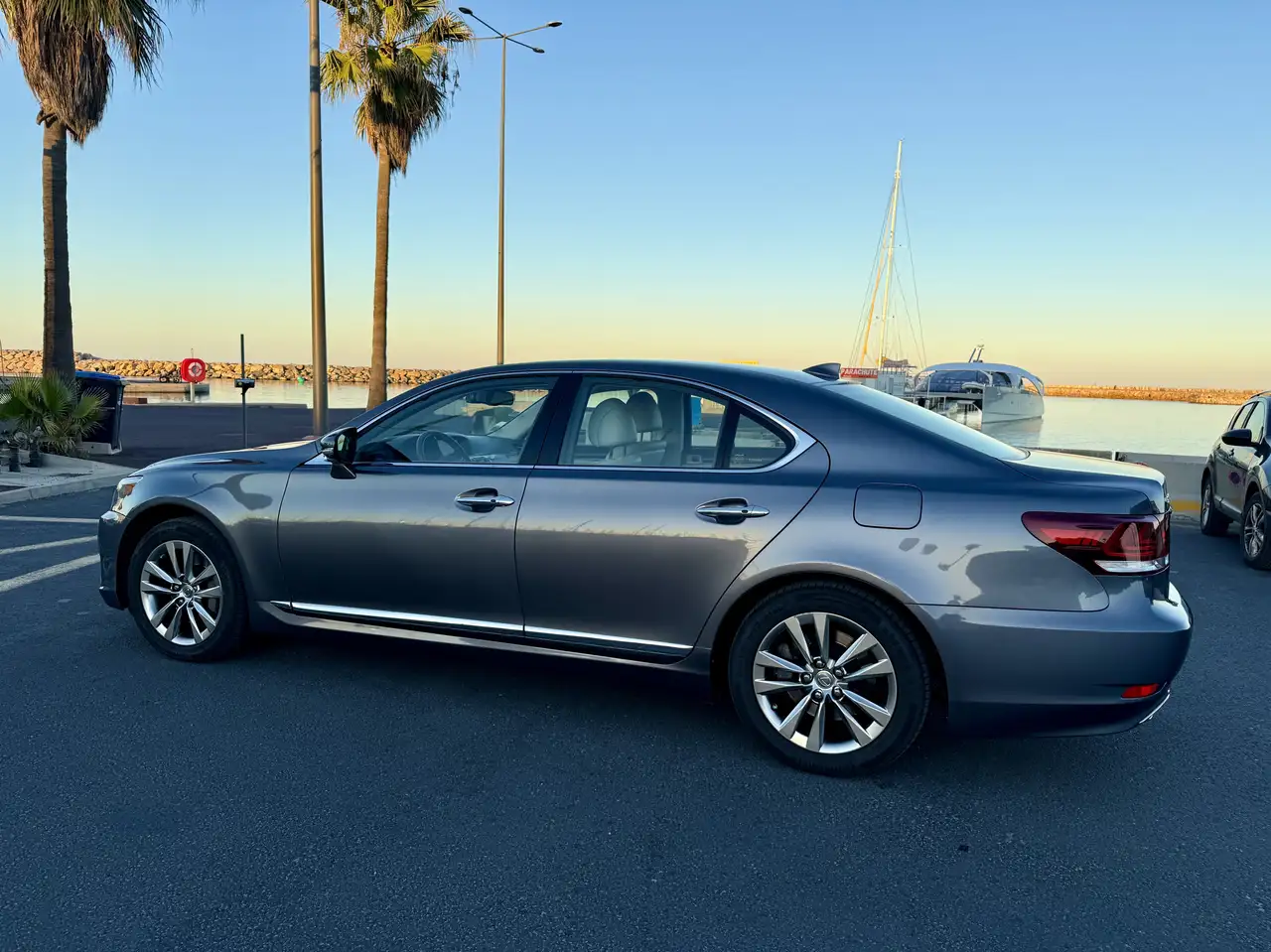 Lexus LS 460