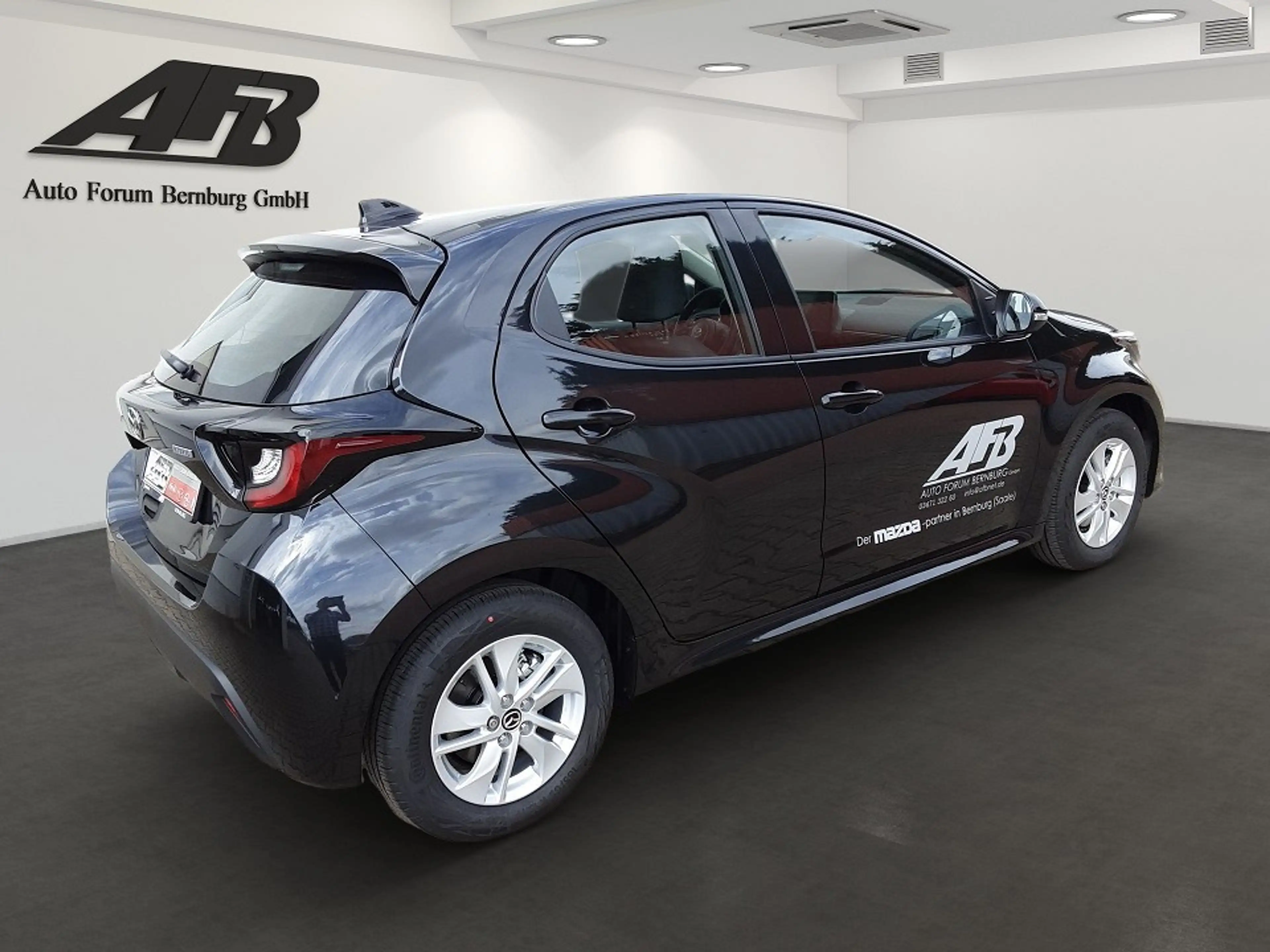 Mazda 2 Hybrid 1.5L Hybrid VVT-i 116 Center-Line — photo 3