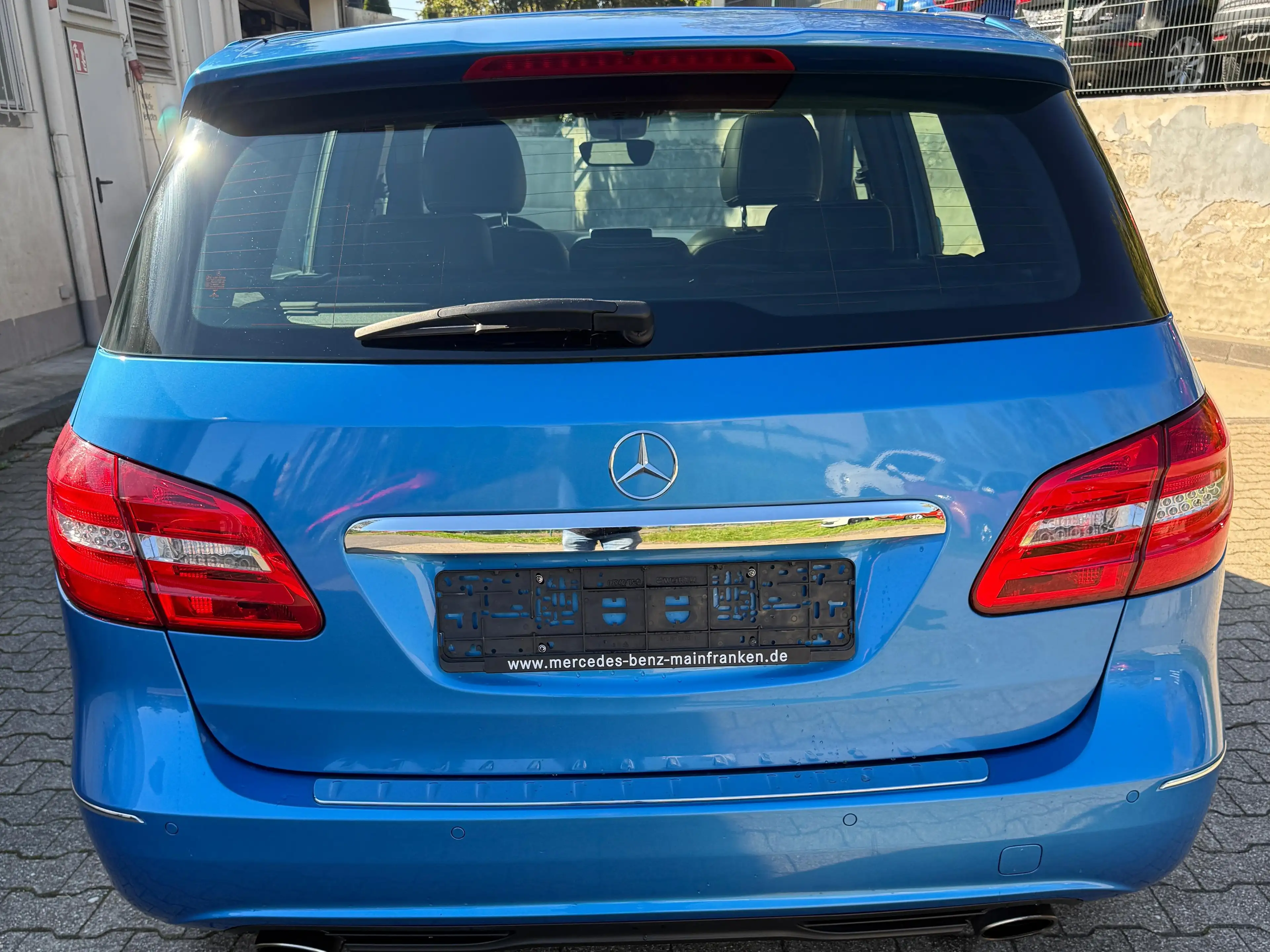 Mercedes-Benz B 220 B 220 4Matic*Xenon*AHK*Pano — photo 5
