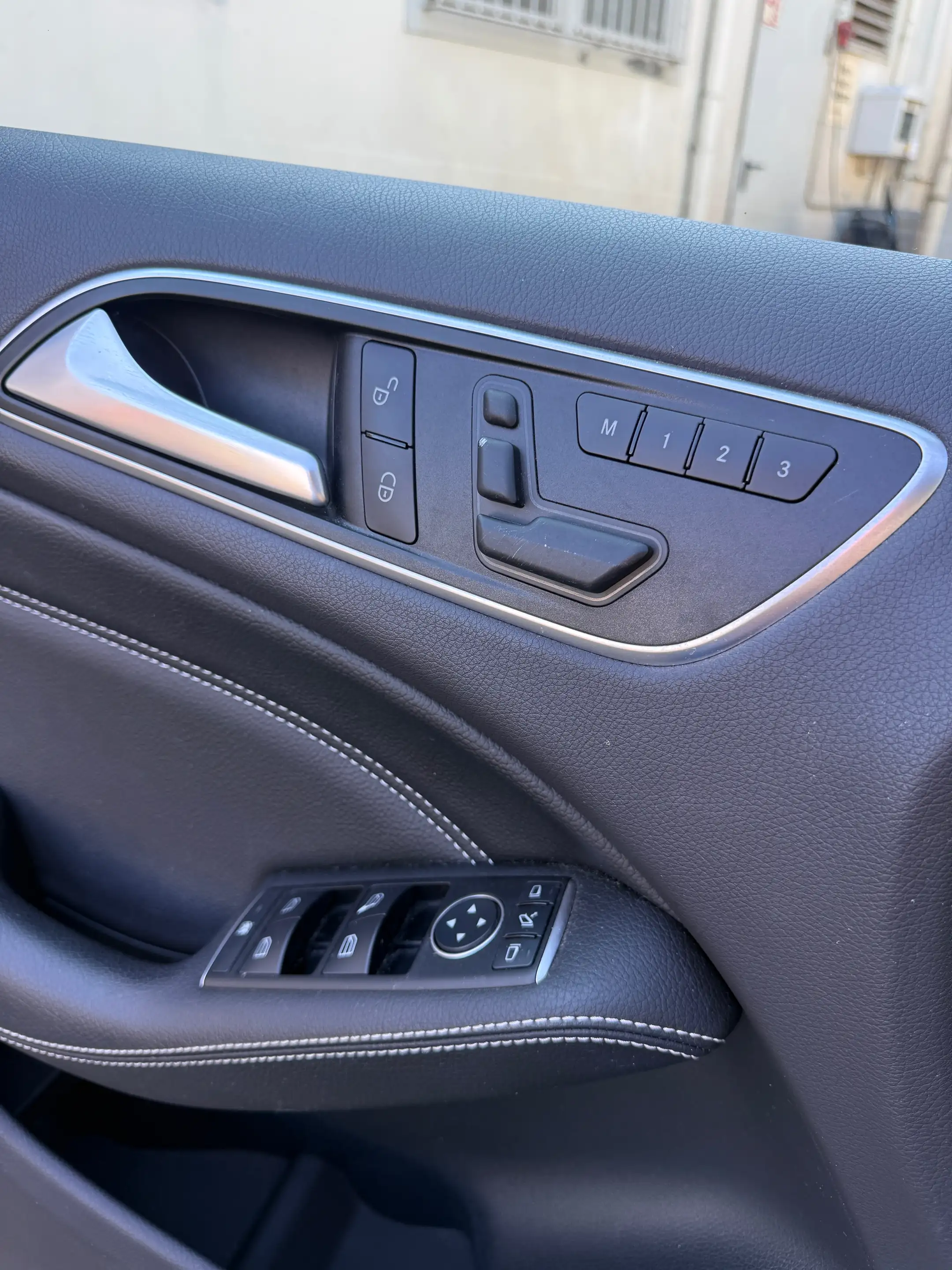 Mercedes-Benz B 220 B 220 4Matic*Xenon*AHK*Pano — photo 12