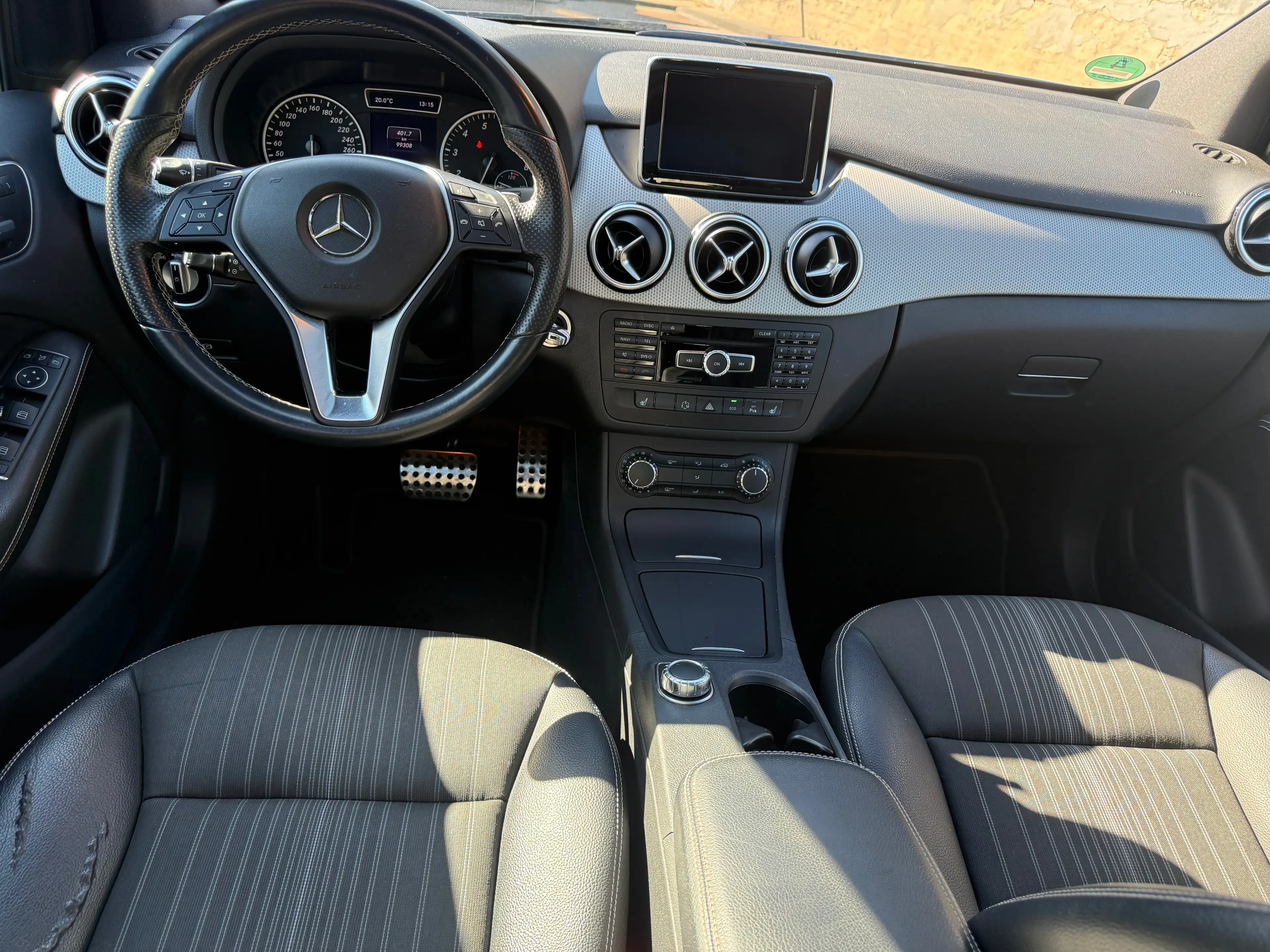 Mercedes-Benz B 220 B 220 4Matic*Xenon*AHK*Pano — photo 9