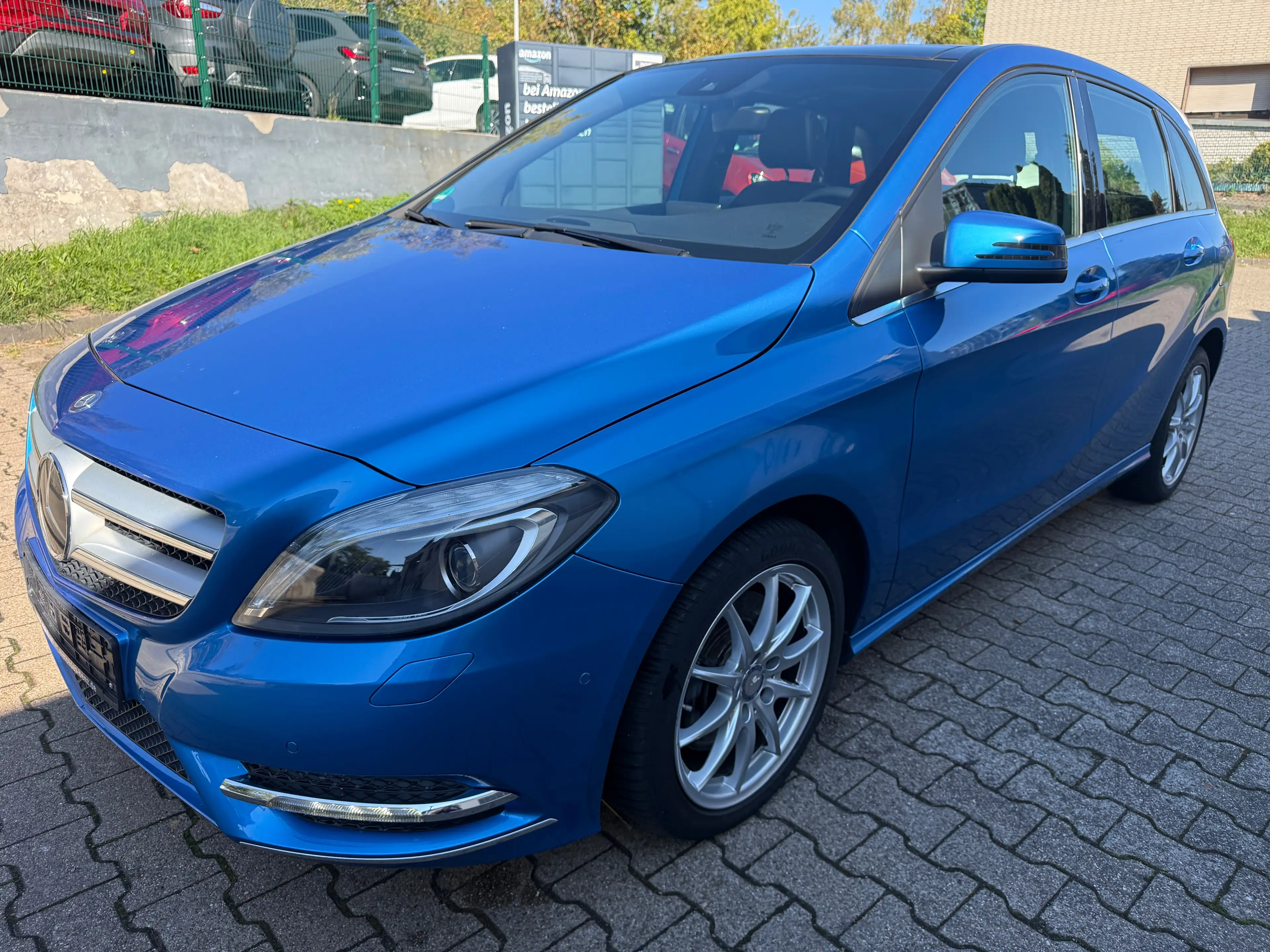 Mercedes-Benz B 220 B 220 4Matic*Xenon*AHK*Pano
