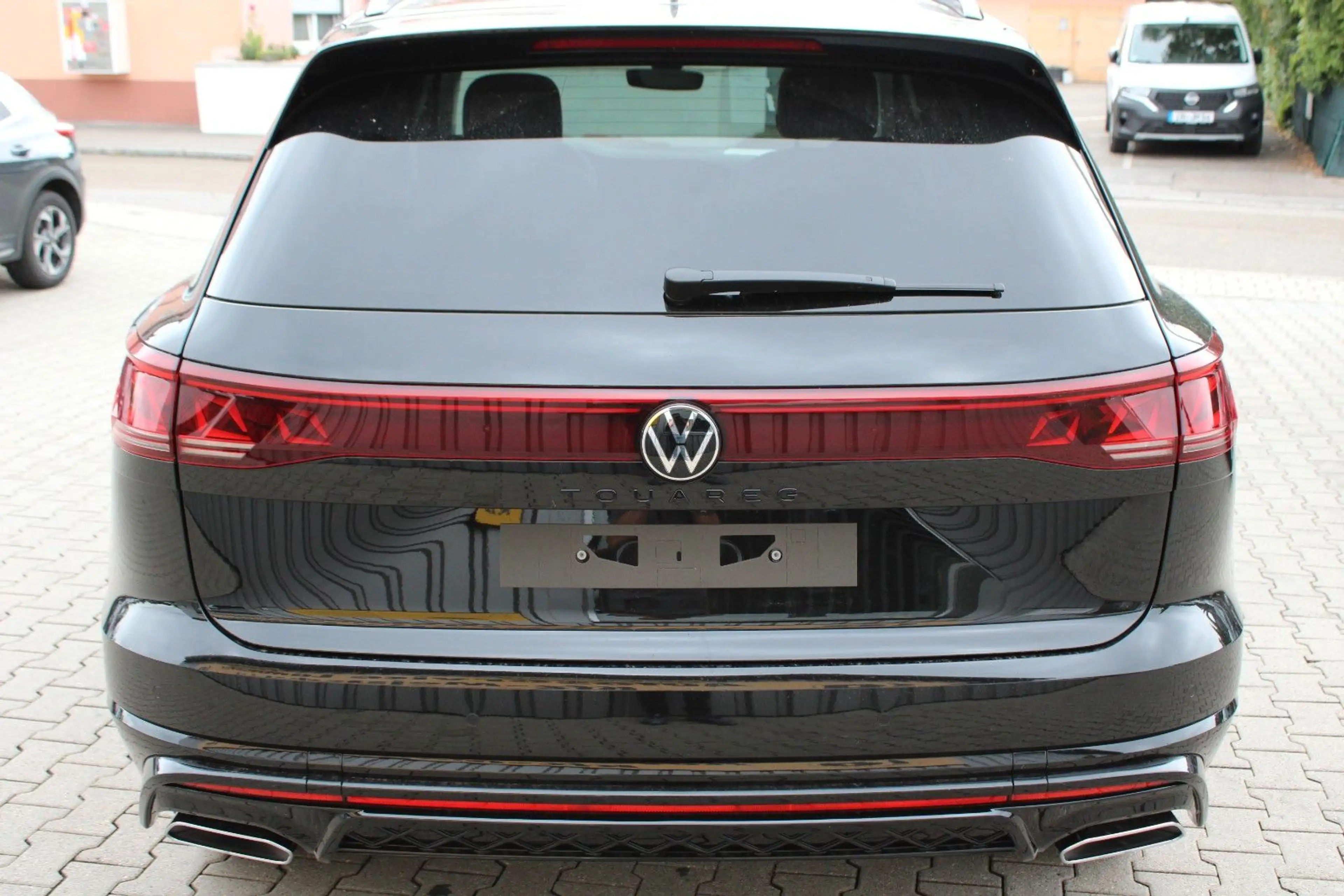 Volkswagen Touareg 3.0 TDI 4Motion R-Line FINAL EDITION — photo 3