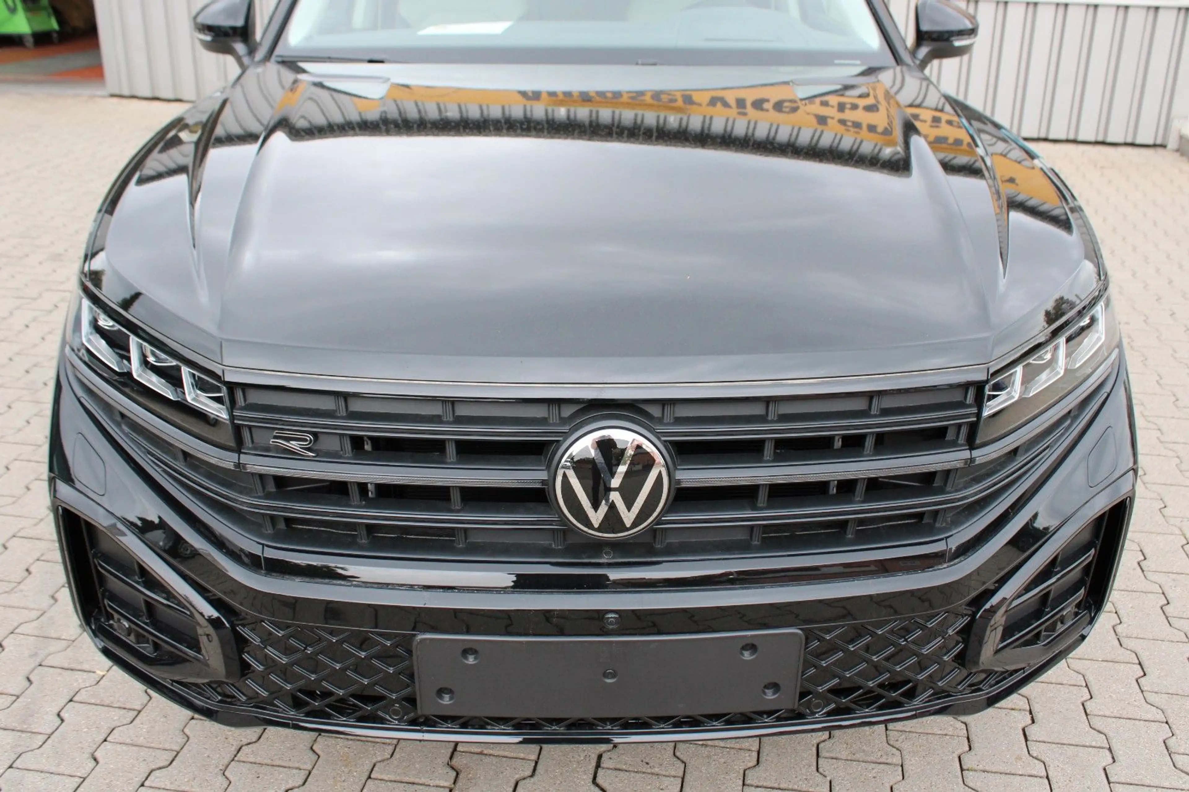 Volkswagen Touareg 3.0 TDI 4Motion R-Line FINAL EDITION — photo 15