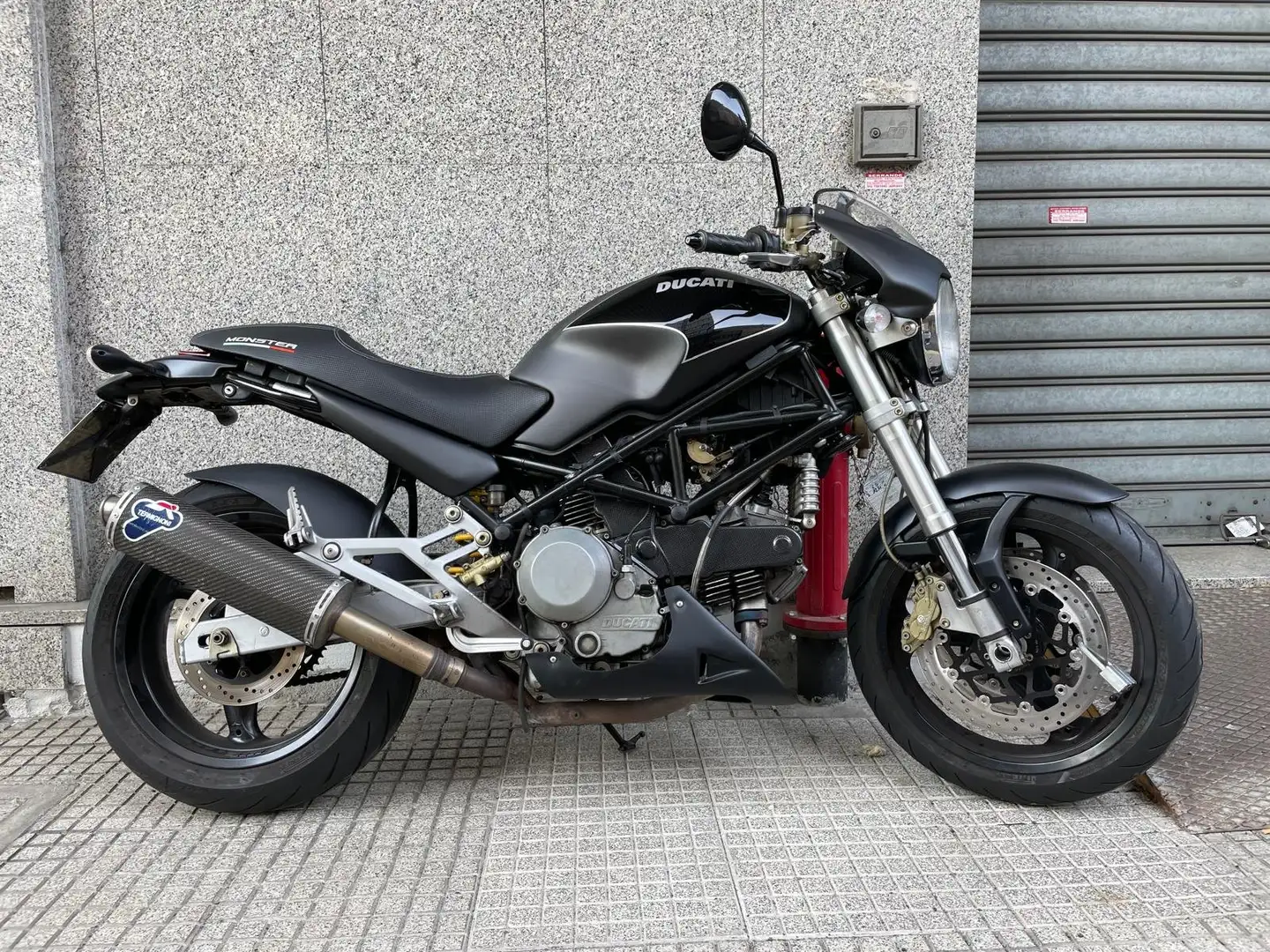 Ducati Monster 900 Nero - 2