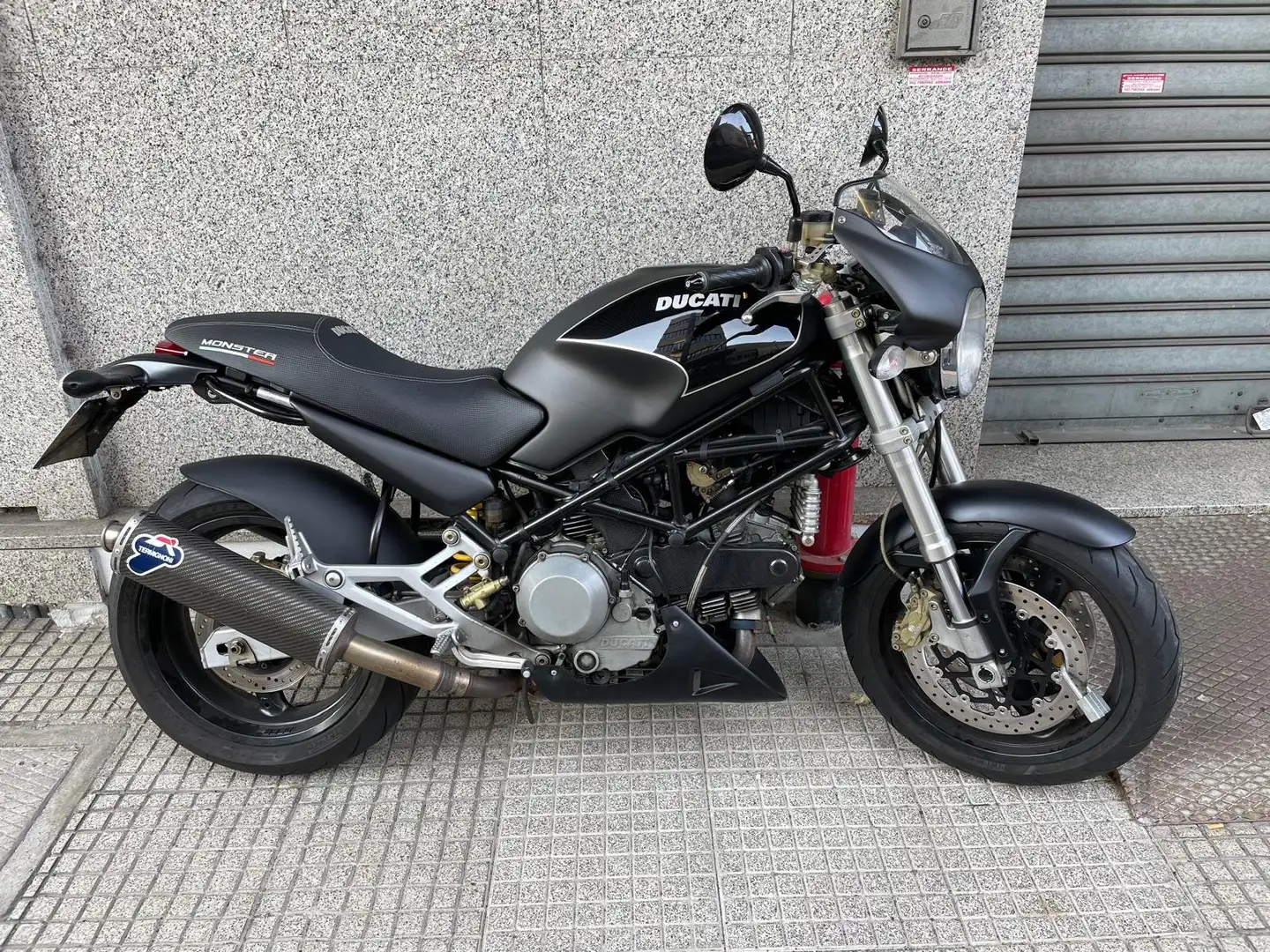 Ducati Monster 900 Nero - 1