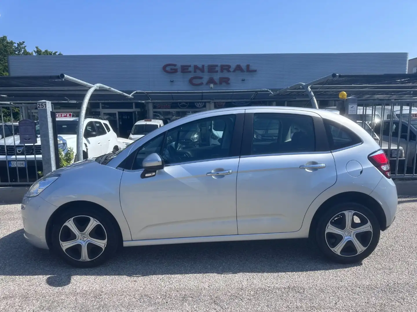 Citroen C3 PureTech 82 Feel Edition Argento - 1
