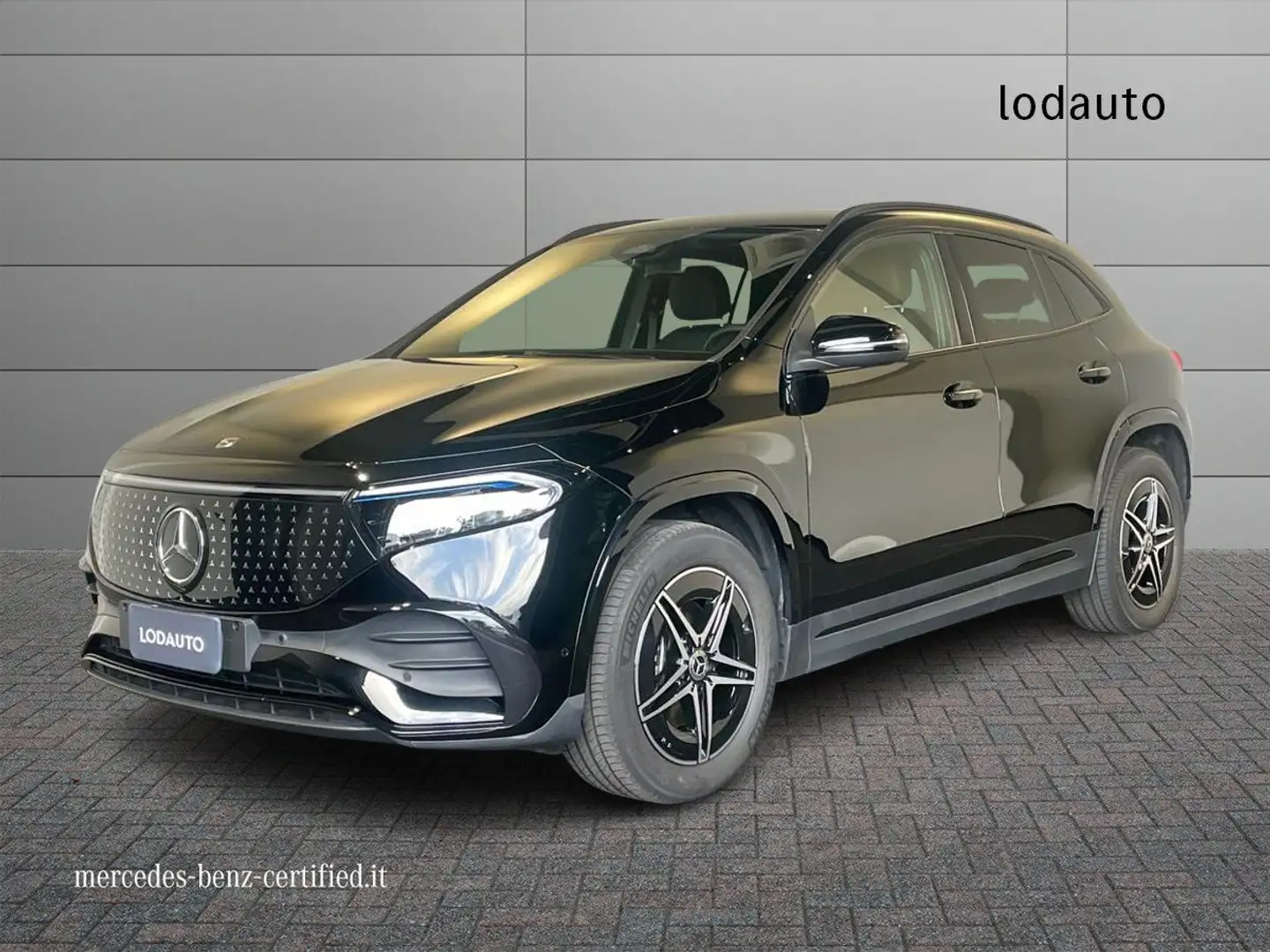 Mercedes-Benz EQA 250 EQA 250+ AMG Line Advanced Schwarz - 1
