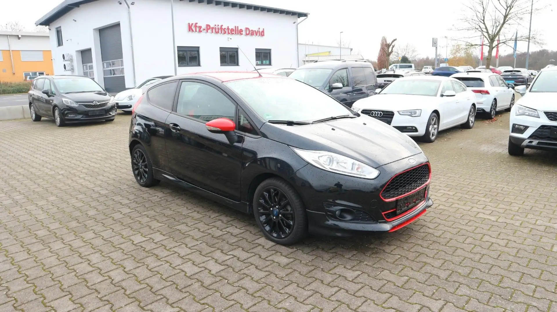 Ford Fiesta 1.0 EcoBoost Sport Zwart - 2