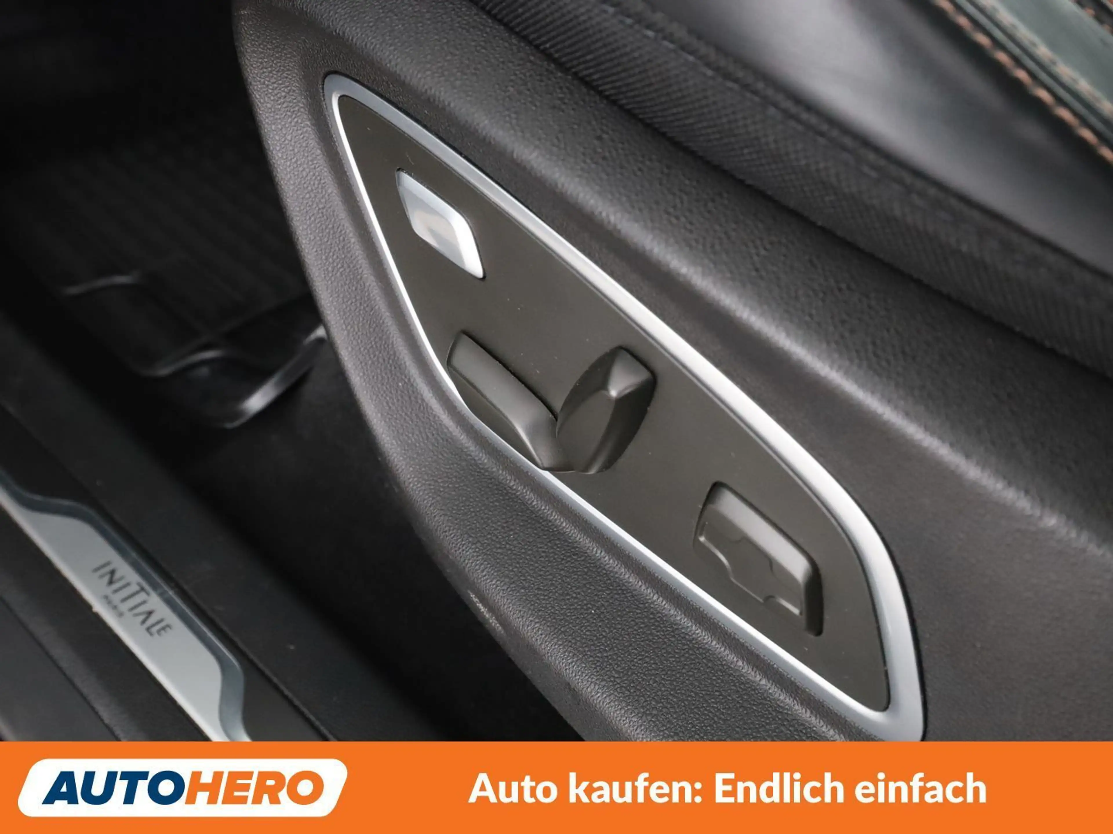 Renault Espace 2.0 BLUE dCi Initiale Paris — photo 28