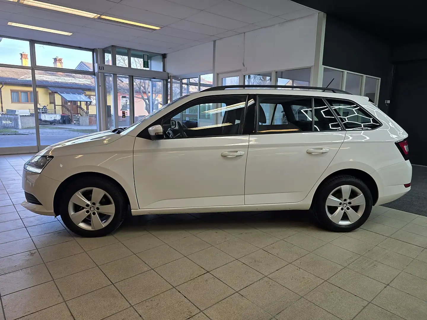 Skoda Fabia Combi 1,0 TSI*LED Tagfahrlicht*KLIMA*ZV* Weiß - 2