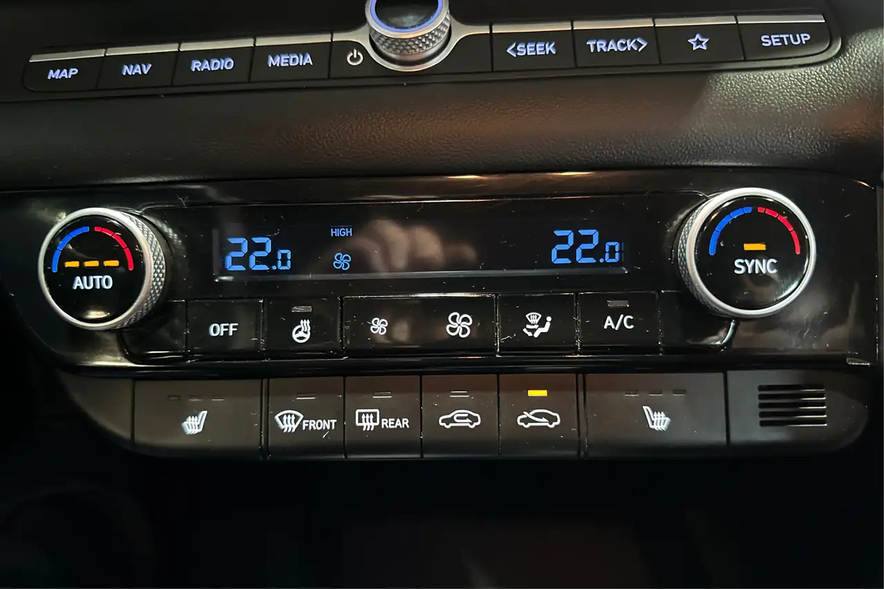 Hyundai ELANTRA снимка Hyundai ELANTRA