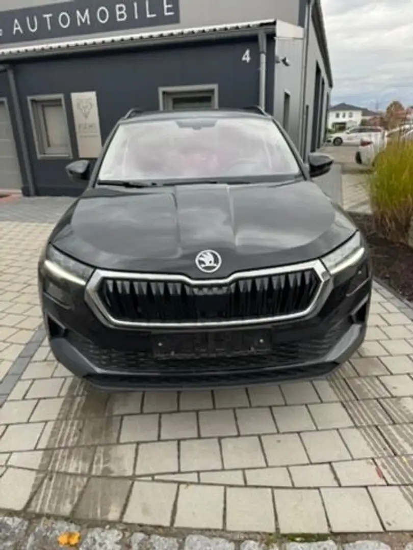 Skoda Karoq Selection 4x4, Automatik, Navi Schwarz - 2