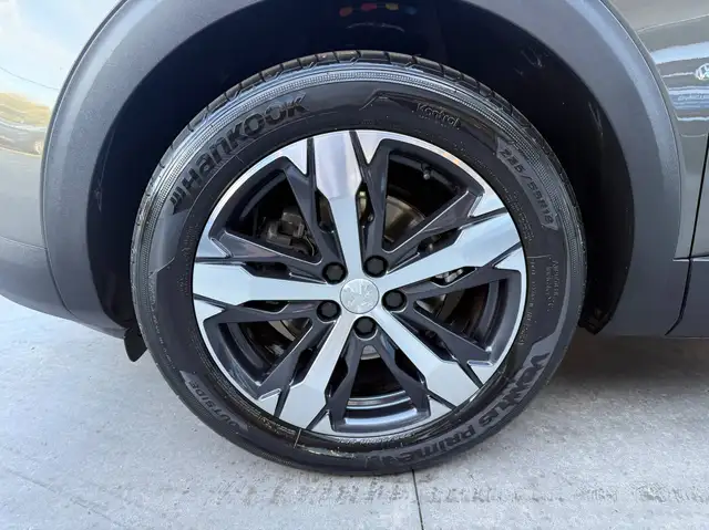 Peugeot 3008 view 11