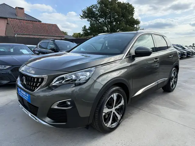 Peugeot 3008 view 9