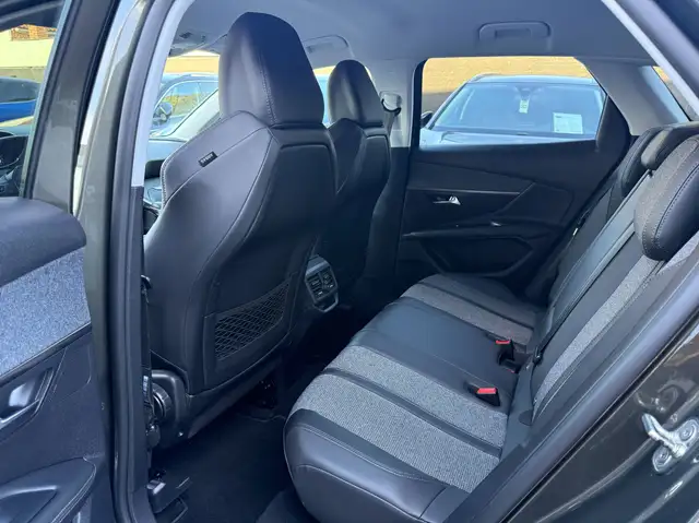Peugeot 3008 view 14
