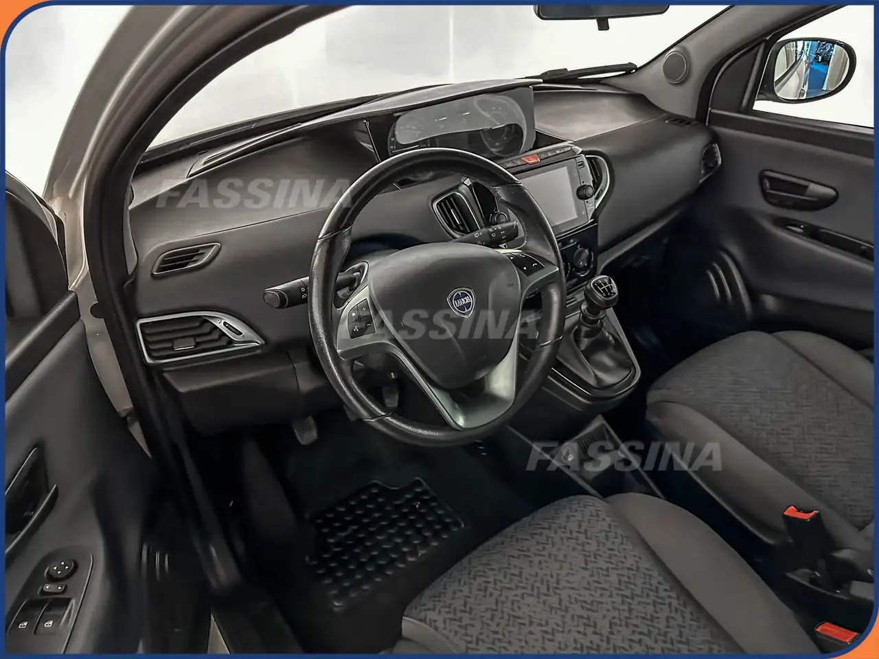 Lancia Ypsilon 2023 — фото 9