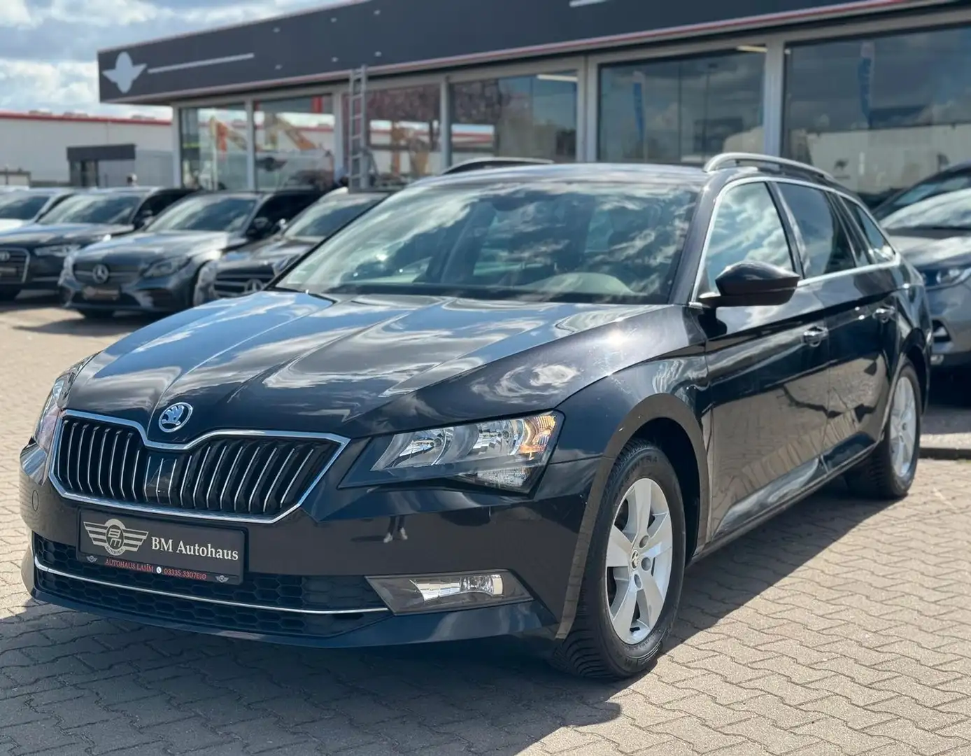 Skoda Superb 2.0 TDI DSG "Ambition"NAVI*LED*PDC*EURO6* Schwarz - 2