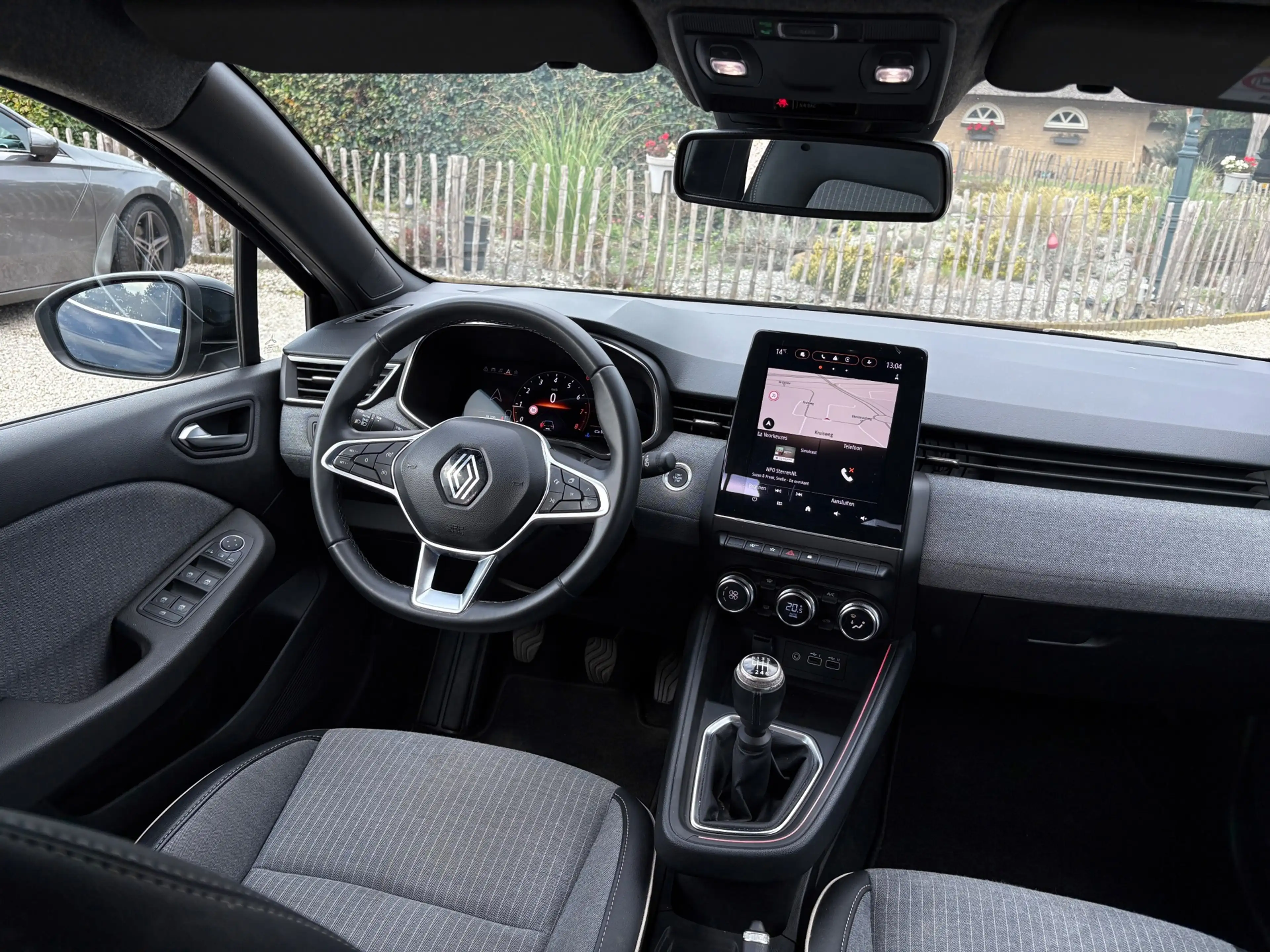 Renault Clio 1.0 TCe Techno Sport Grootbeeld, 17 inch, LED! — photo 31