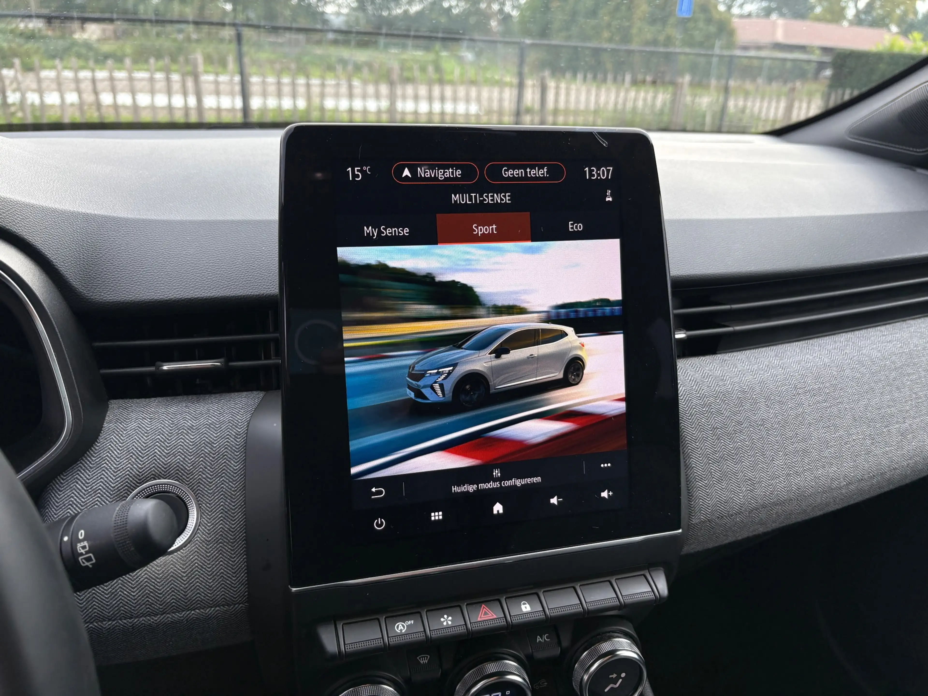 Renault Clio 1.0 TCe Techno Sport Grootbeeld, 17 inch, LED! — photo 25
