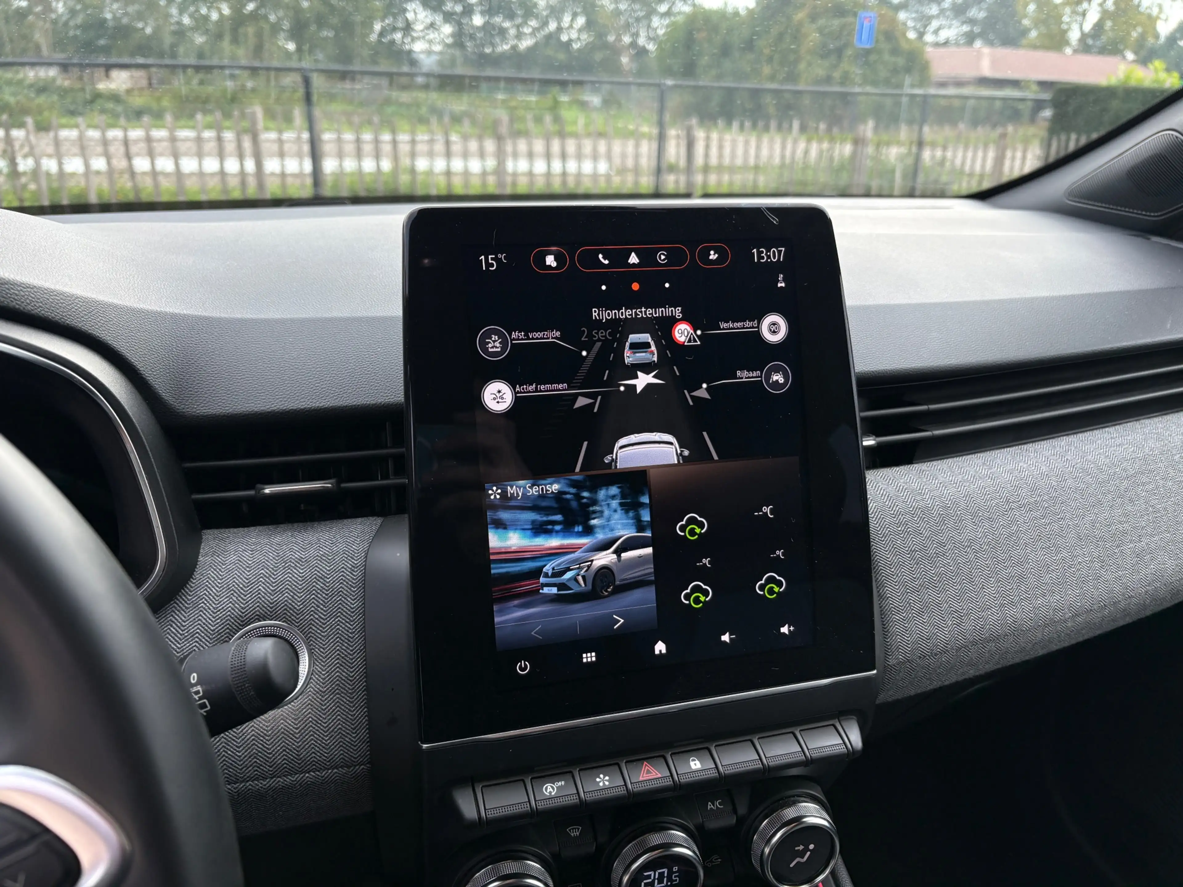 Renault Clio 1.0 TCe Techno Sport Grootbeeld, 17 inch, LED! — photo 18