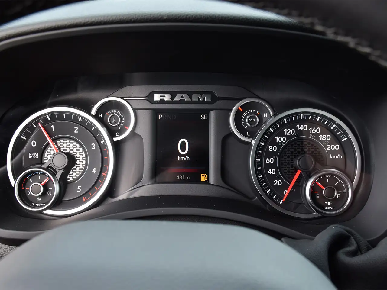 RAM 3500 снимка RAM 3500
