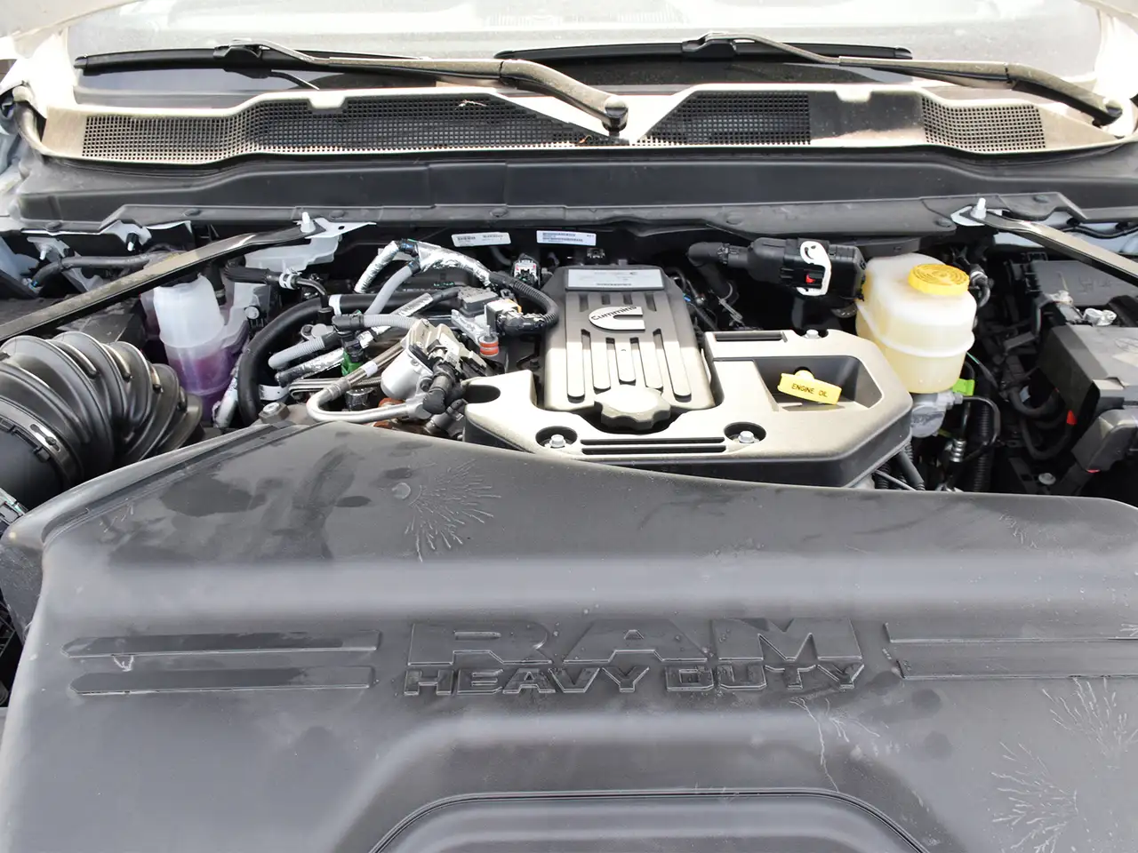 RAM 3500 снимка RAM 3500