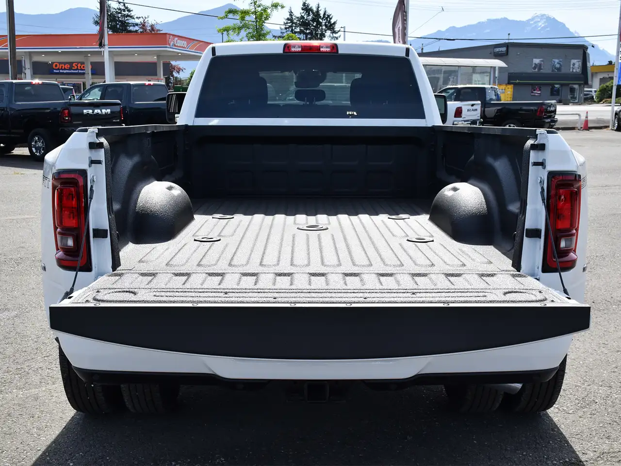 RAM 3500 снимка RAM 3500
