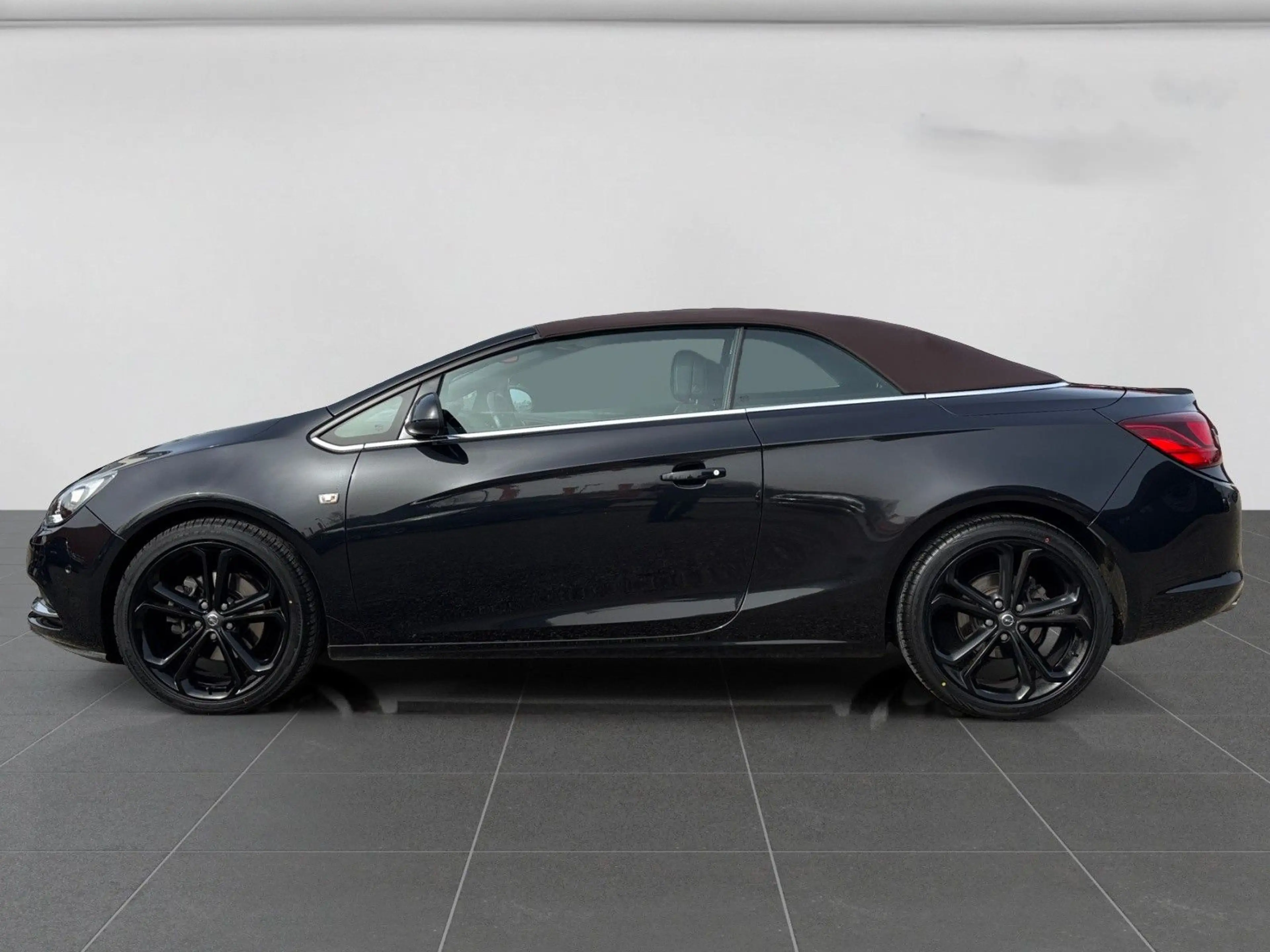 Opel Cascada 1.6 Turbo *SITZBELÜFTUNG* XENOX* — photo 4