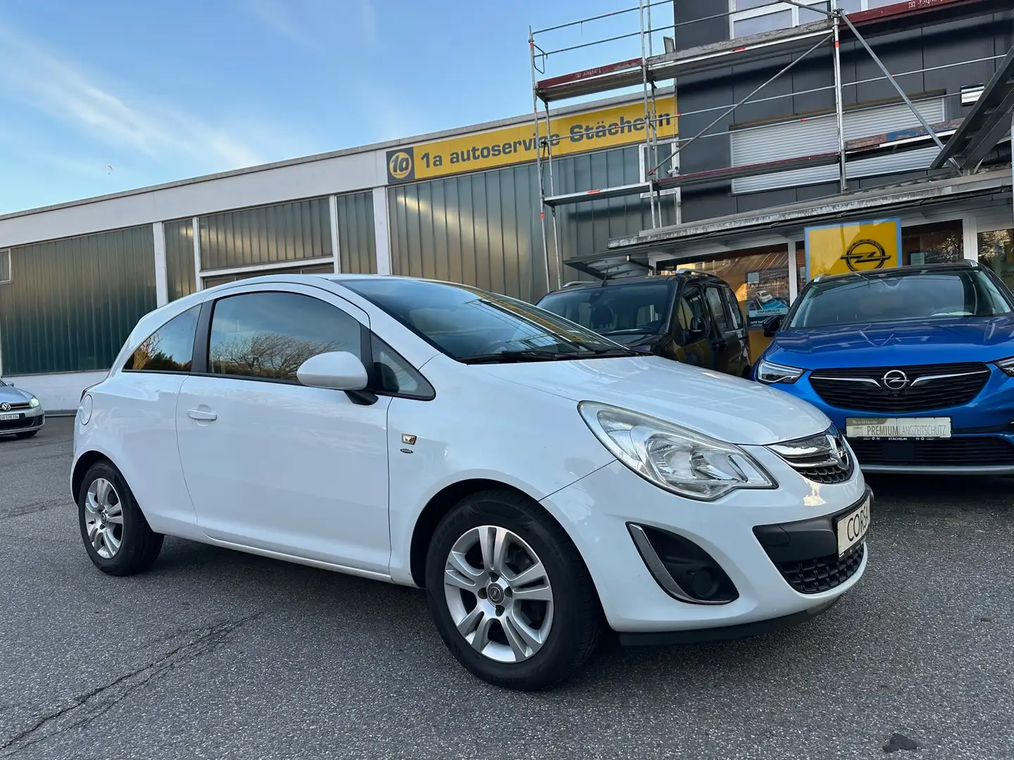 Opel Corsa D 3-t 1.4 Satellite,P DC, KLIMA, SHZ, ALU Weiß - 2