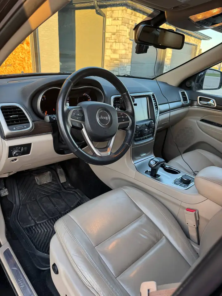 Jeep Grand Cherokee photo Jeep Grand Cherokee