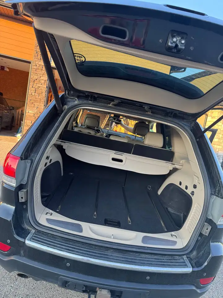 Jeep Grand Cherokee photo Jeep Grand Cherokee