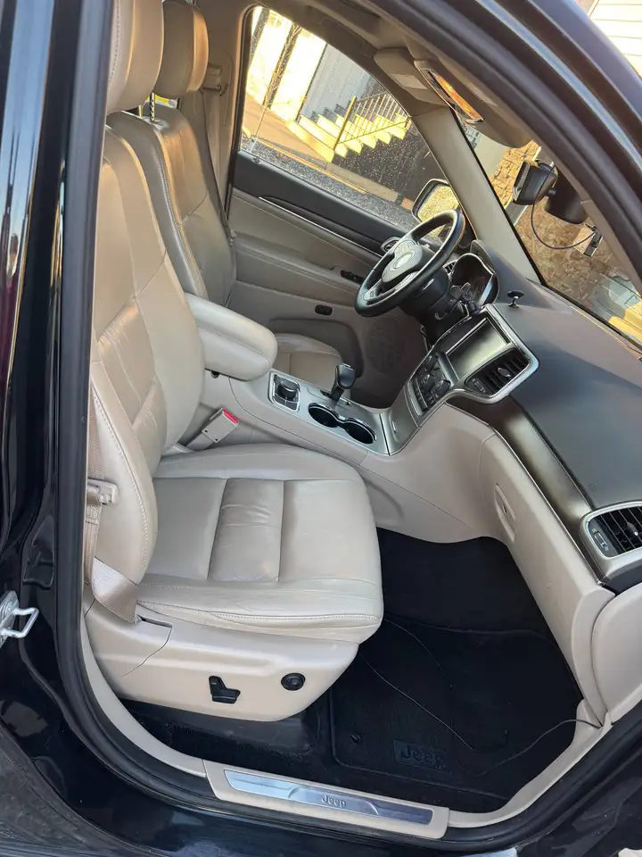 Jeep Grand Cherokee photo Jeep Grand Cherokee