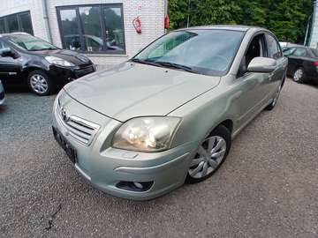 Avensis 1.8i VVT-i 16v Linea Luna