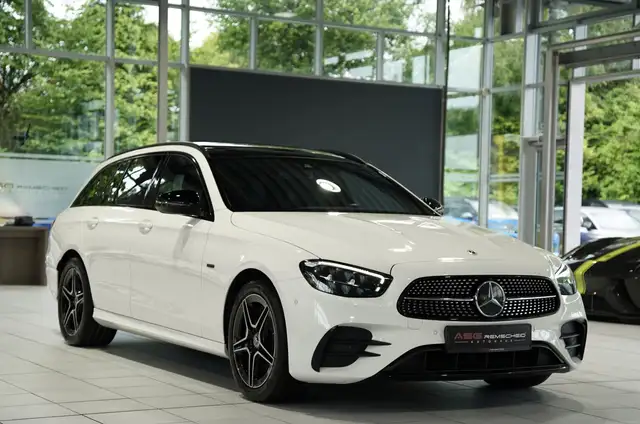 Mercedes-Benz E-Class view 5