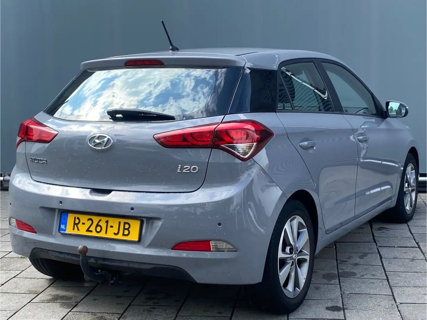 Hyundai i20 BWJ 12-2014 | 1.2 HP 85PK i-Motion Comfort NW MODE Gris - 2