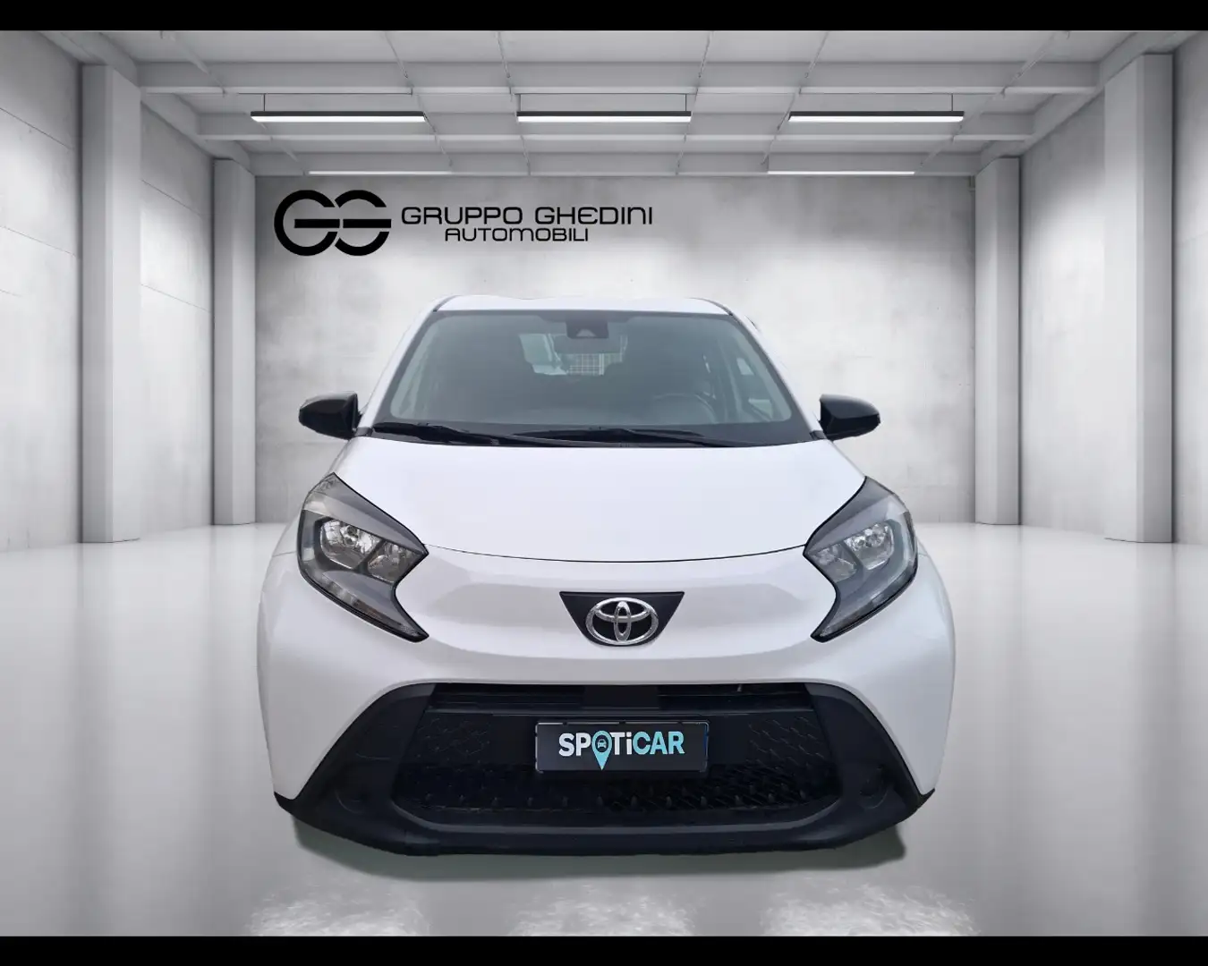 Toyota Aygo X 1.0  Active Biały - 2