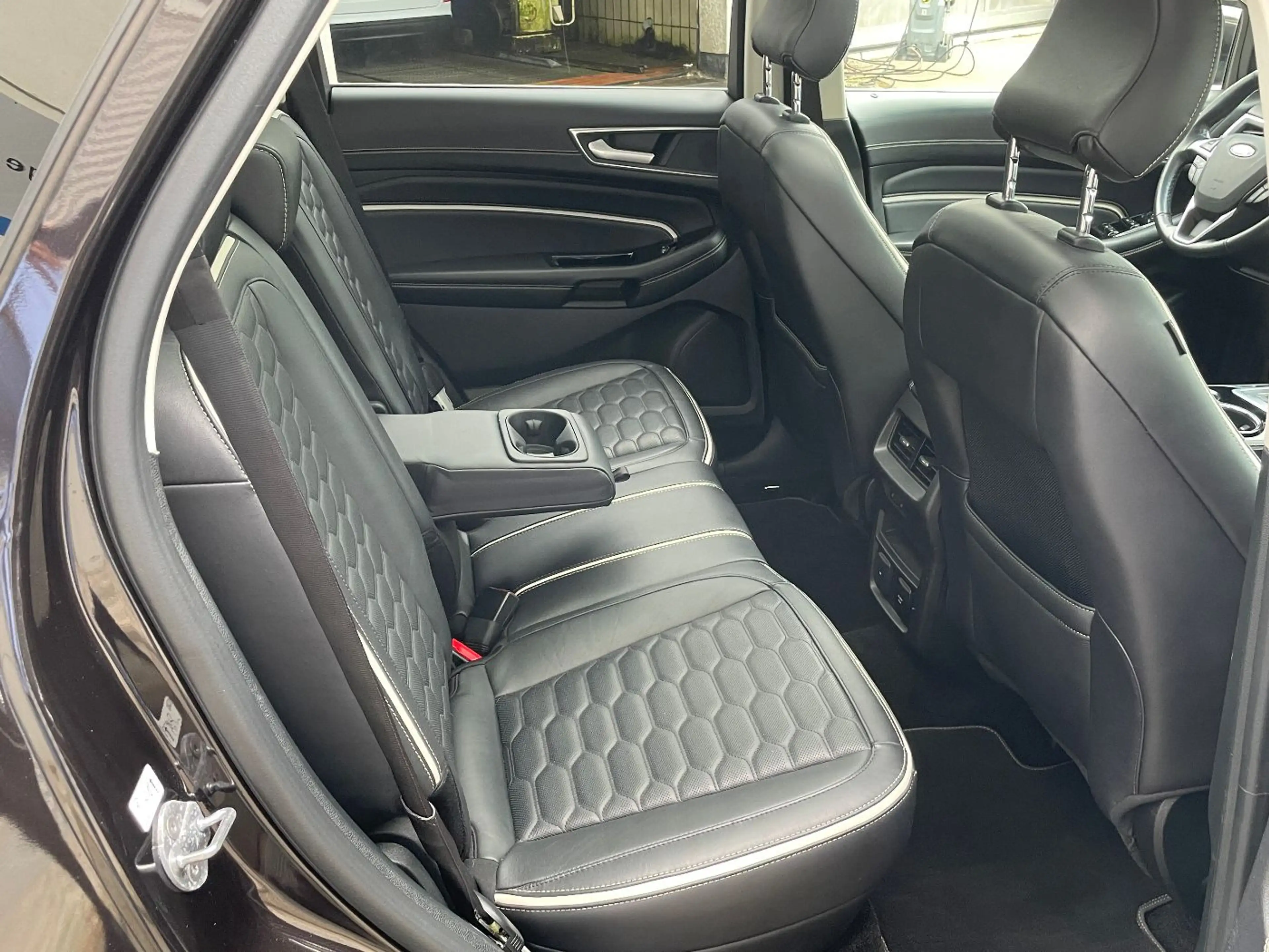 Ford Edge 4x4 Vignale Standheiz. Leder Glasdach Navi — photo 12