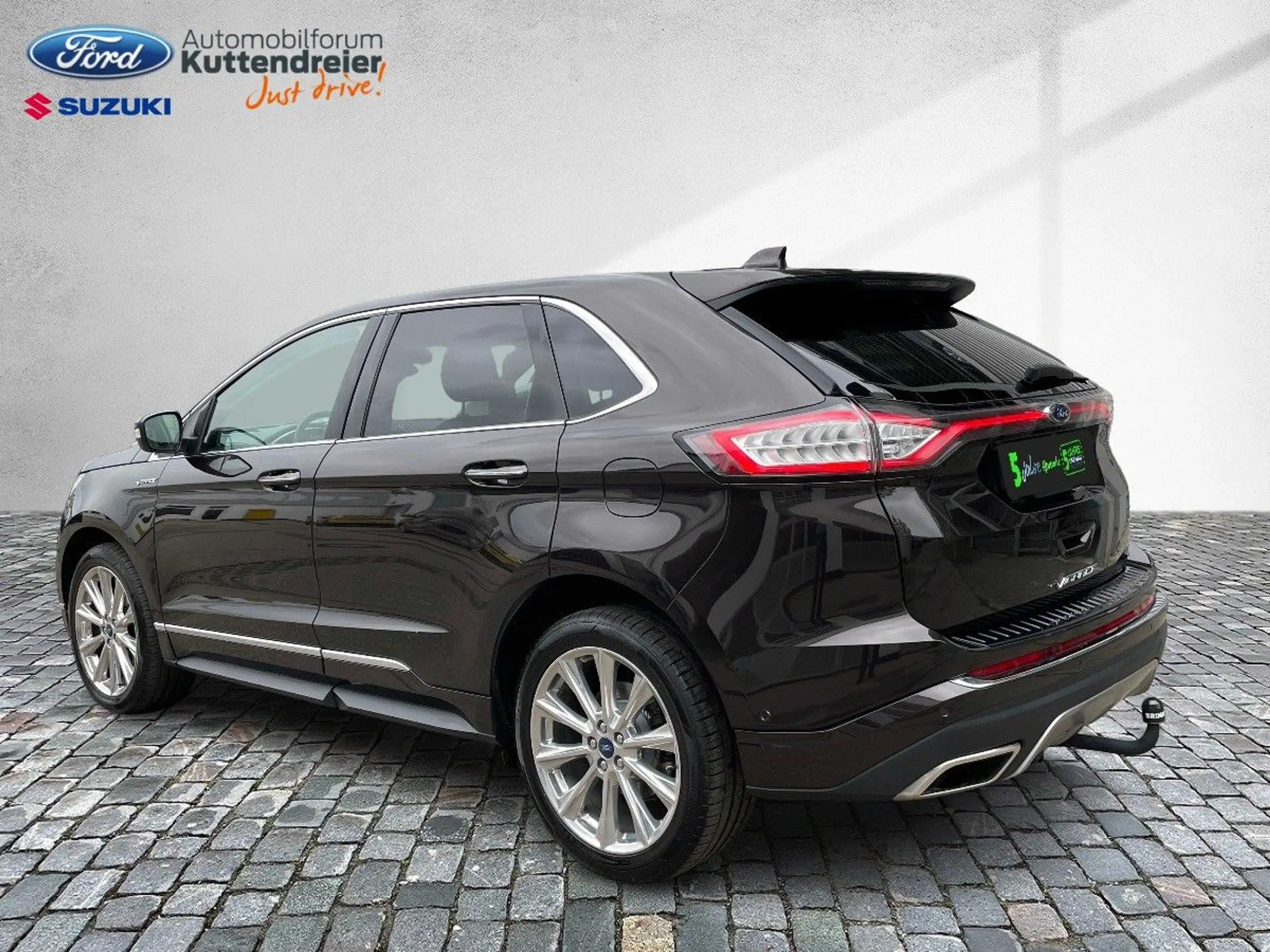Ford Edge 4x4 Vignale Standheiz. Leder Glasdach Navi — photo 15