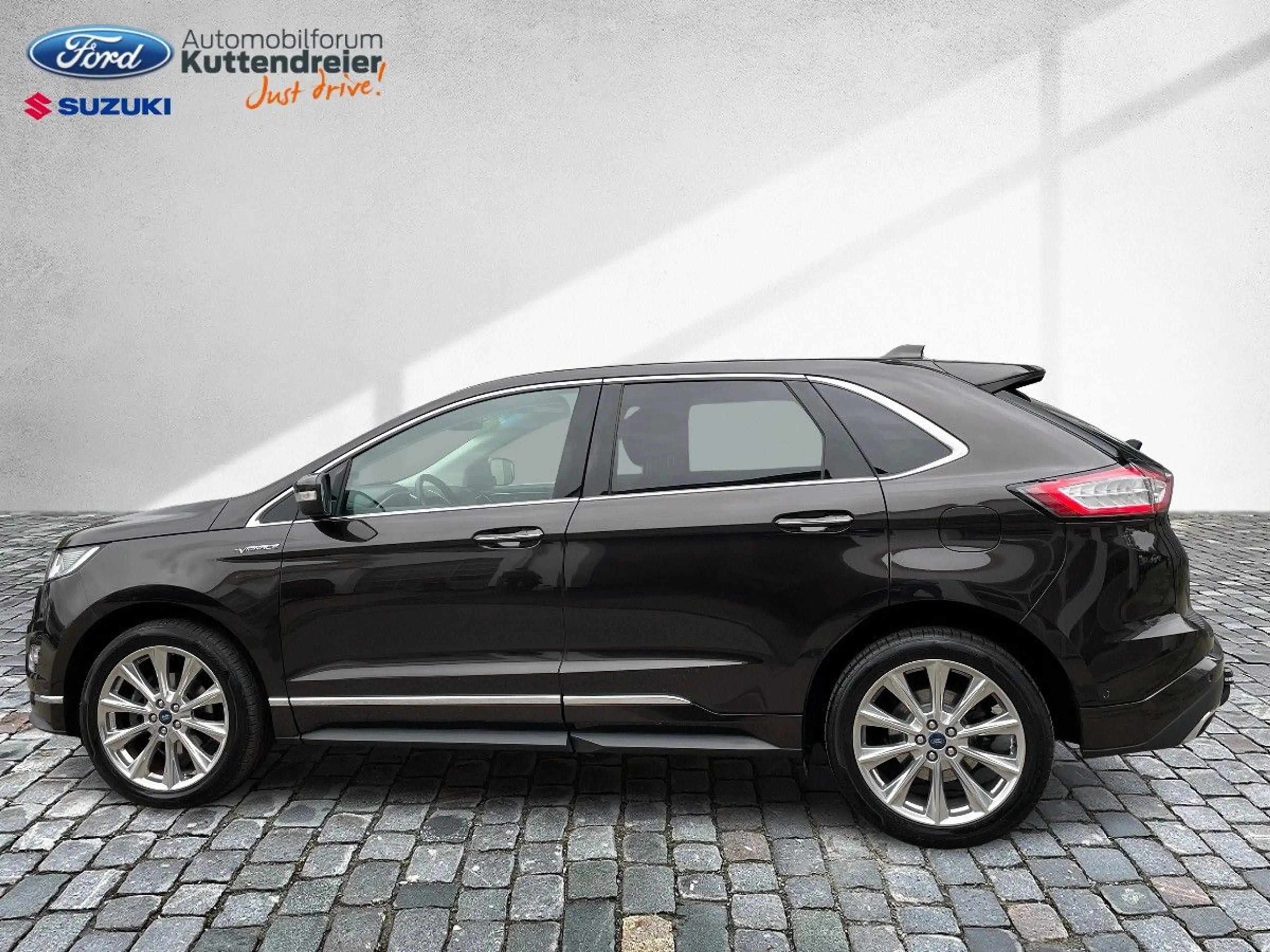 Ford Edge 4x4 Vignale Standheiz. Leder Glasdach Navi — photo 13