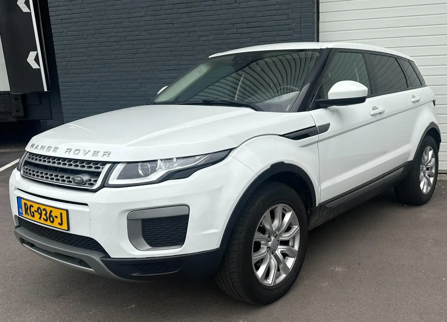 Land Rover Range Rover Evoque 2.0 eD4 SE Dynamic FACELIFT/LEDER/NAVI/CRUISE/STOE White - 2