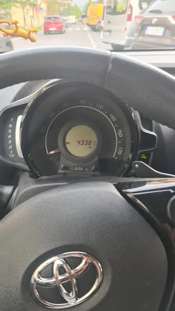 Toyota Aygo Aygo II 2018 5p 5p 1.0 x-cool m-mt 72cv Wit - 1