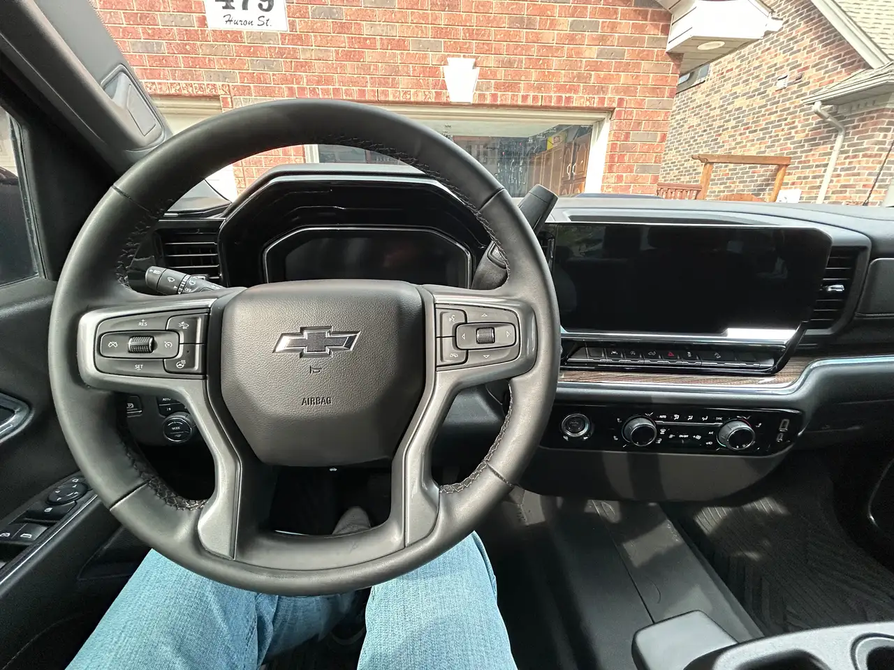 Chevrolet Silverado 1500 снимка Chevrolet Silverado 1500
